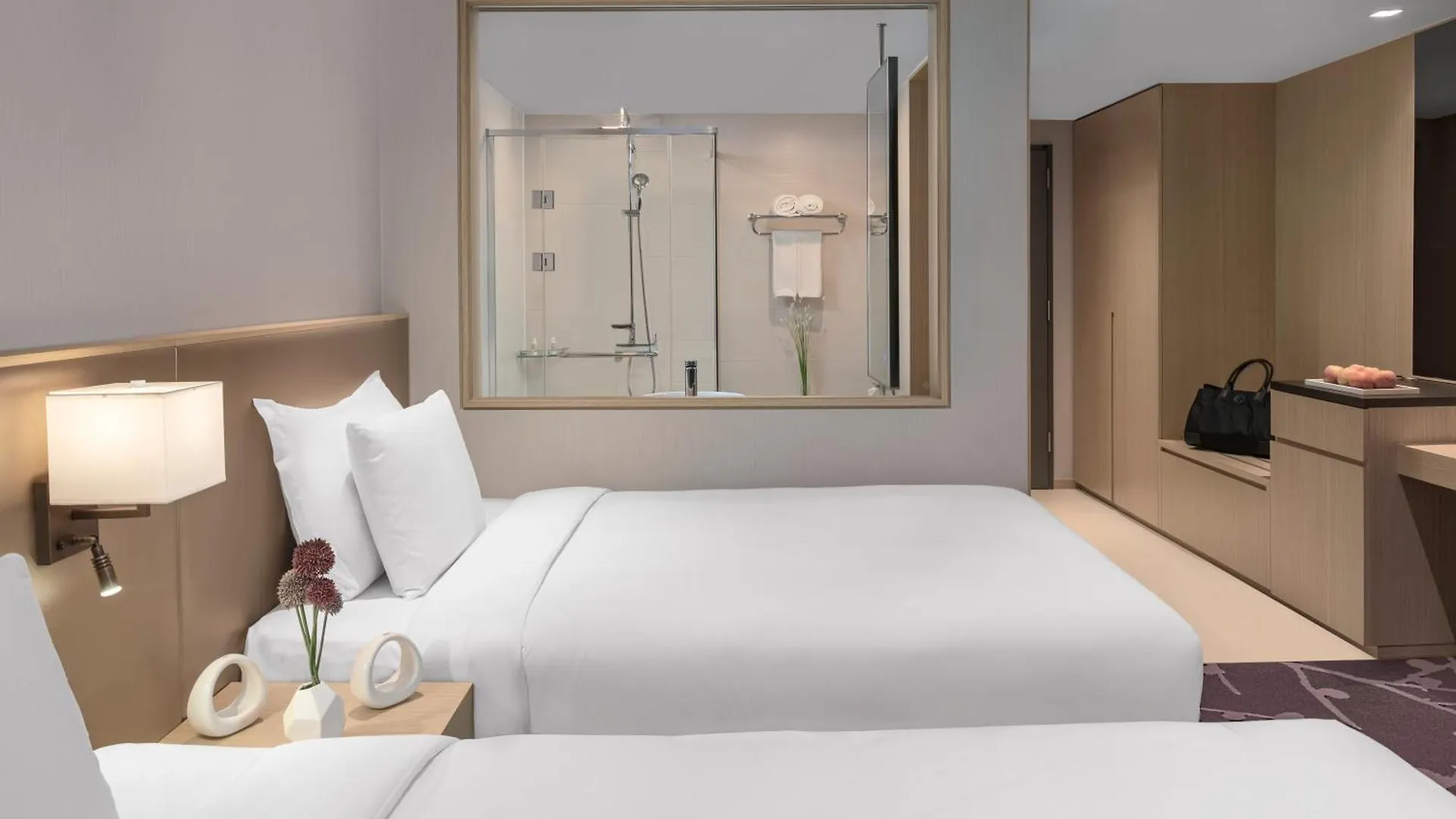Avani Central Busan 4*,